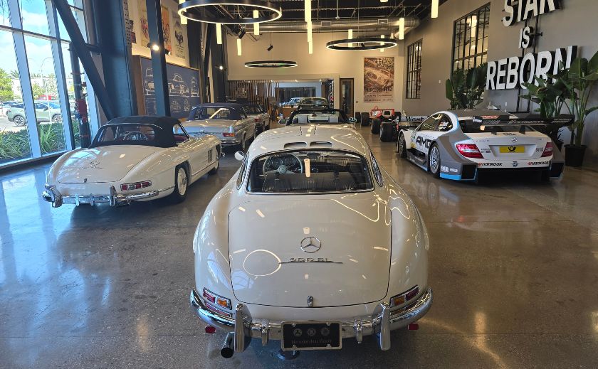Mercedes-Benz Classic Center - Image 5