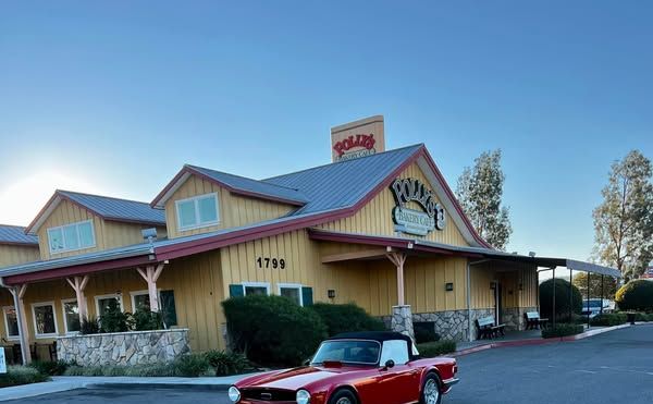 SoCal Triumph Club IE Breakfast Meet Up at Polly's Pie pic